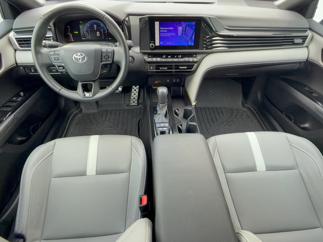 Certified 2025 Toyota Camry SE FWD image 17