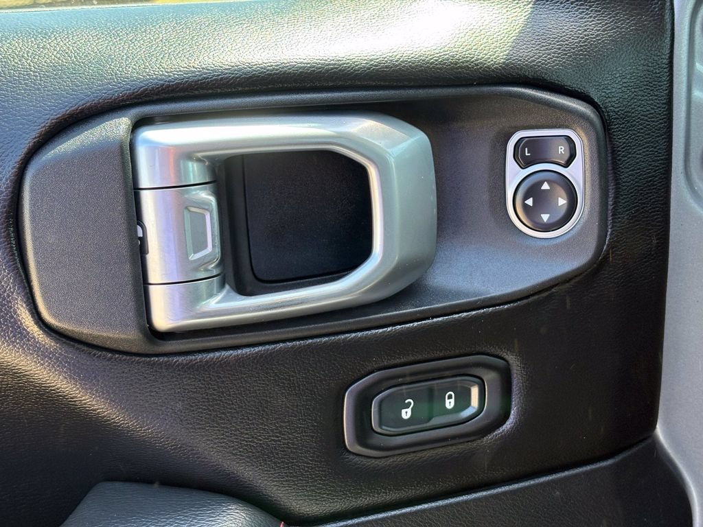 Used 2019 Jeep Wrangler Unlimited Rubicon AWD/4WD image 27
