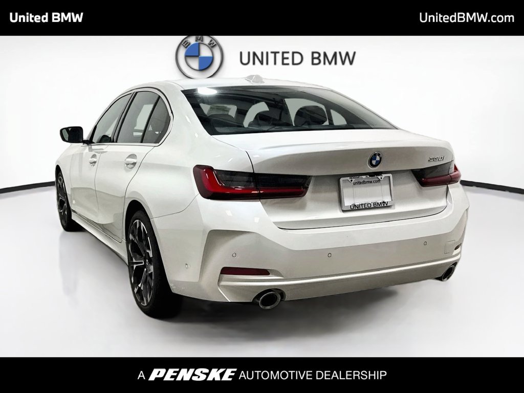 Certified 2025 BMW 330i Sedan RWD image 7