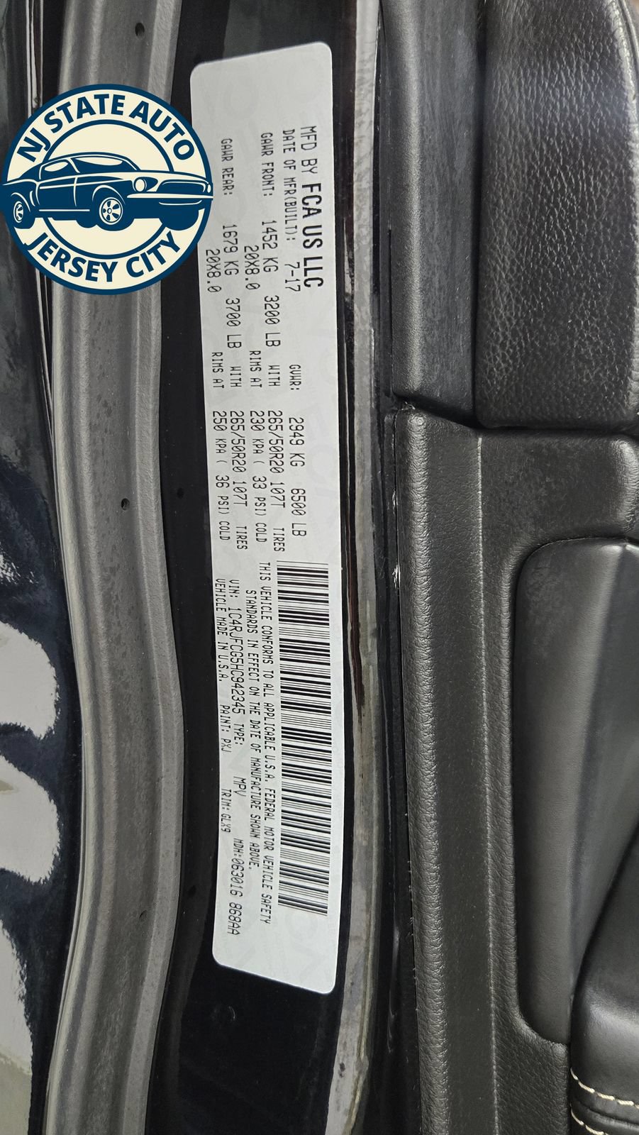 Used 2017 Jeep Grand Cherokee Overland AWD/4WD image 27