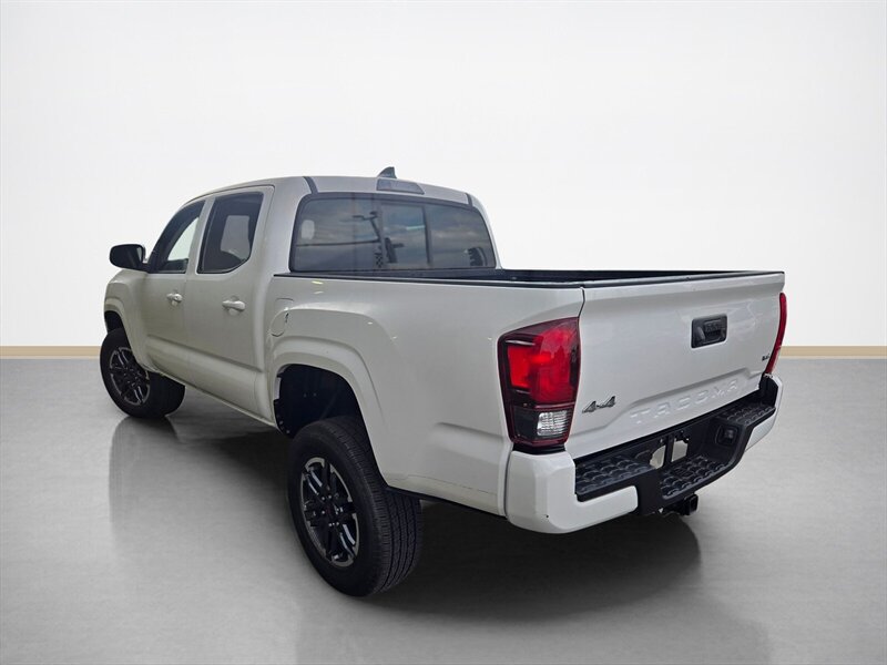 Used 2021 Toyota Tacoma SR AWD/4WD image 6