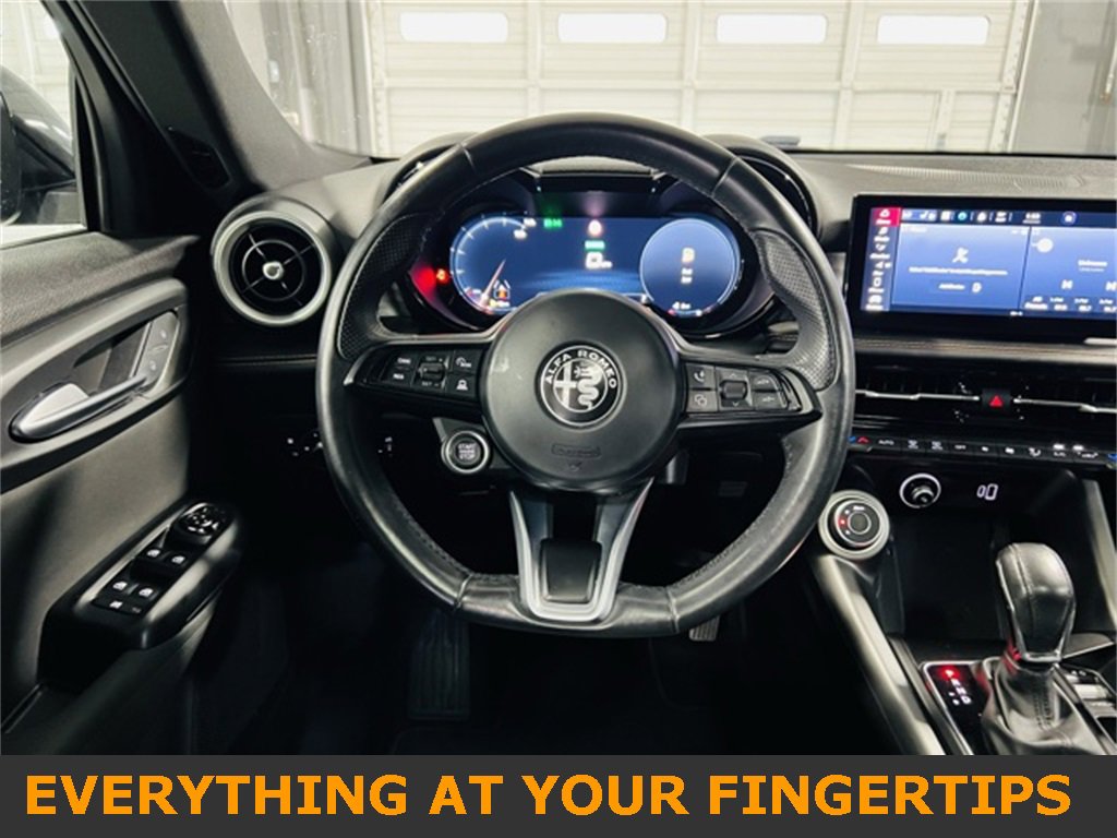 Used 2024 Alfa Romeo Tonale Ti image 5