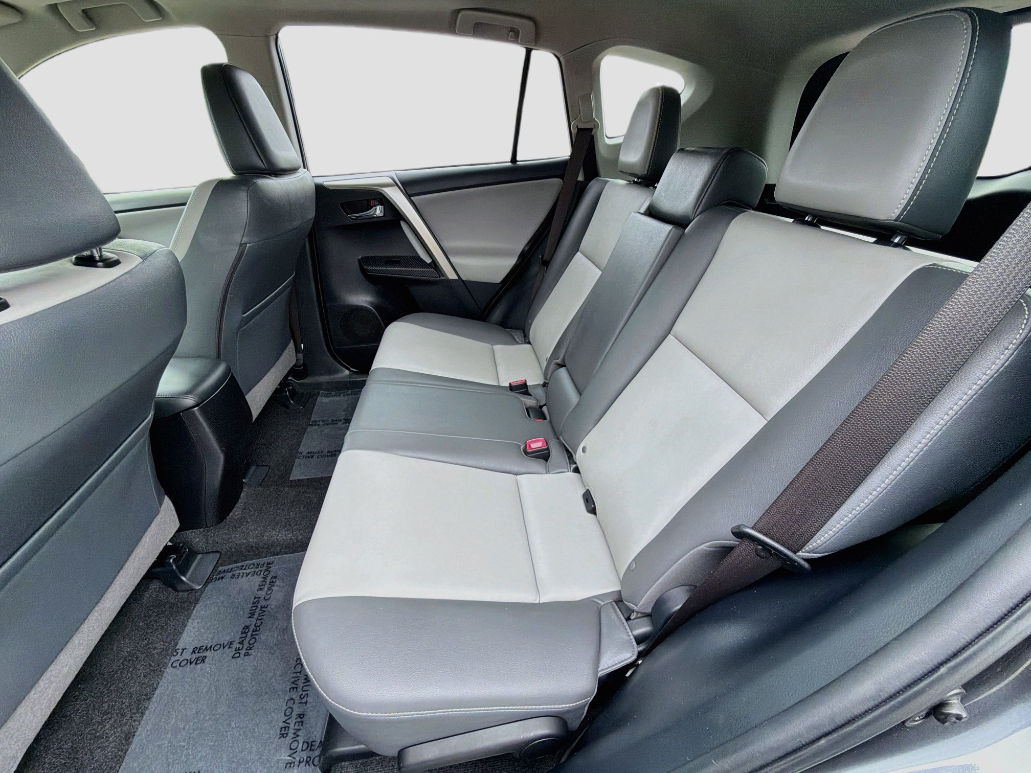 Used 2015 Toyota RAV4 Limited AWD/4WD image 20