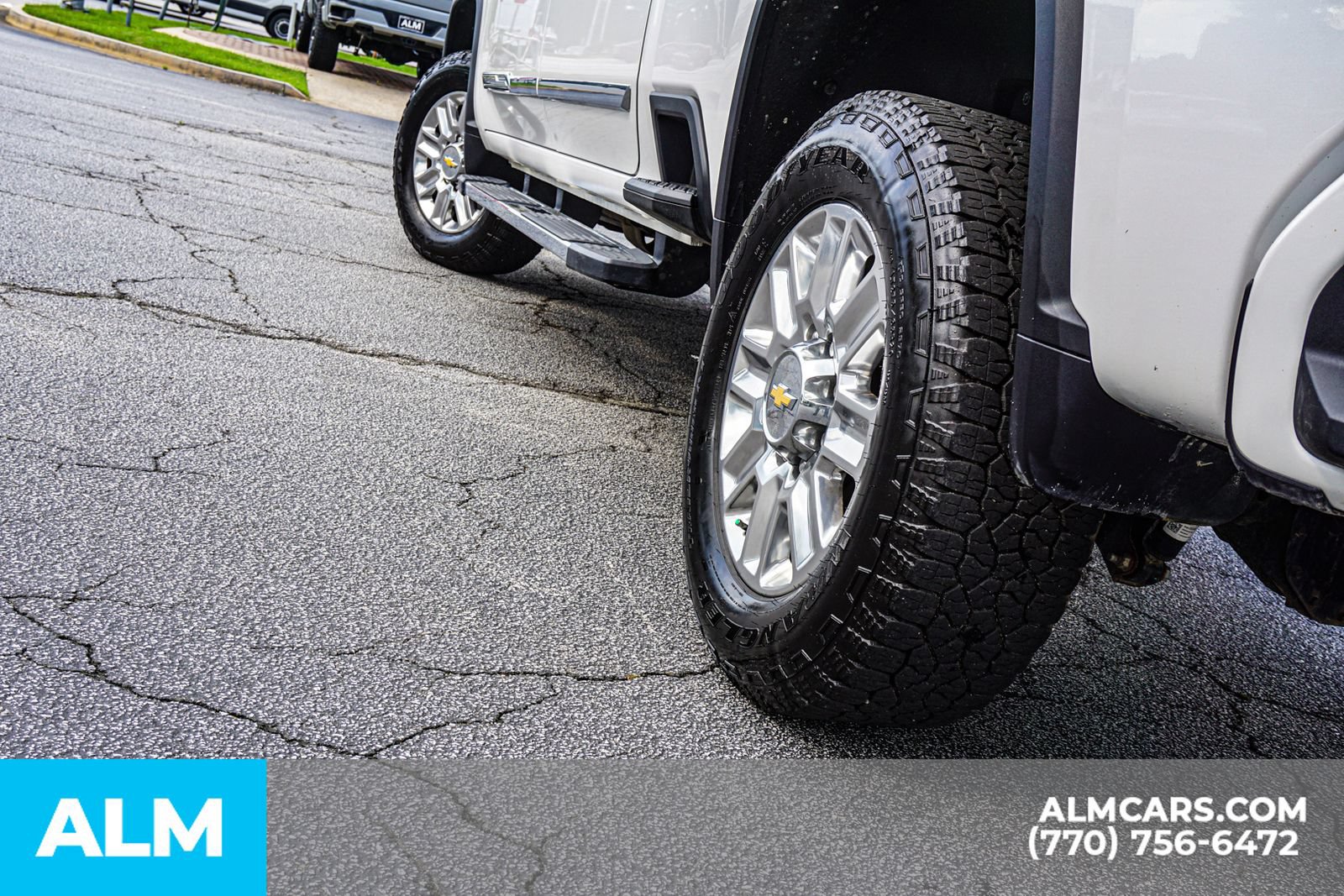 Used 2025 Chevrolet Silverado 3500 High Country w/ High Country Premium Package AWD/4WD image 13