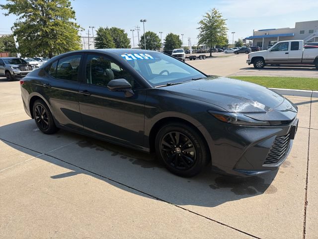 Used 2025 Toyota Camry LE FWD image 7