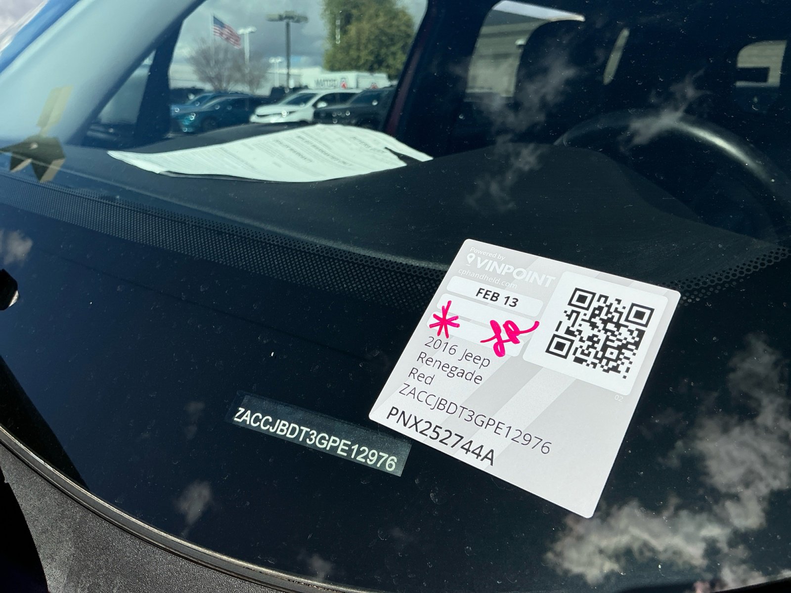 Used 2016 Jeep Renegade Limited image 25