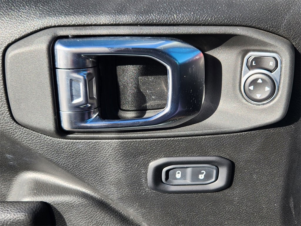 Used 2023 Jeep Wrangler Unlimited Rubicon w/ Xtreme 35 Tire Package image 4