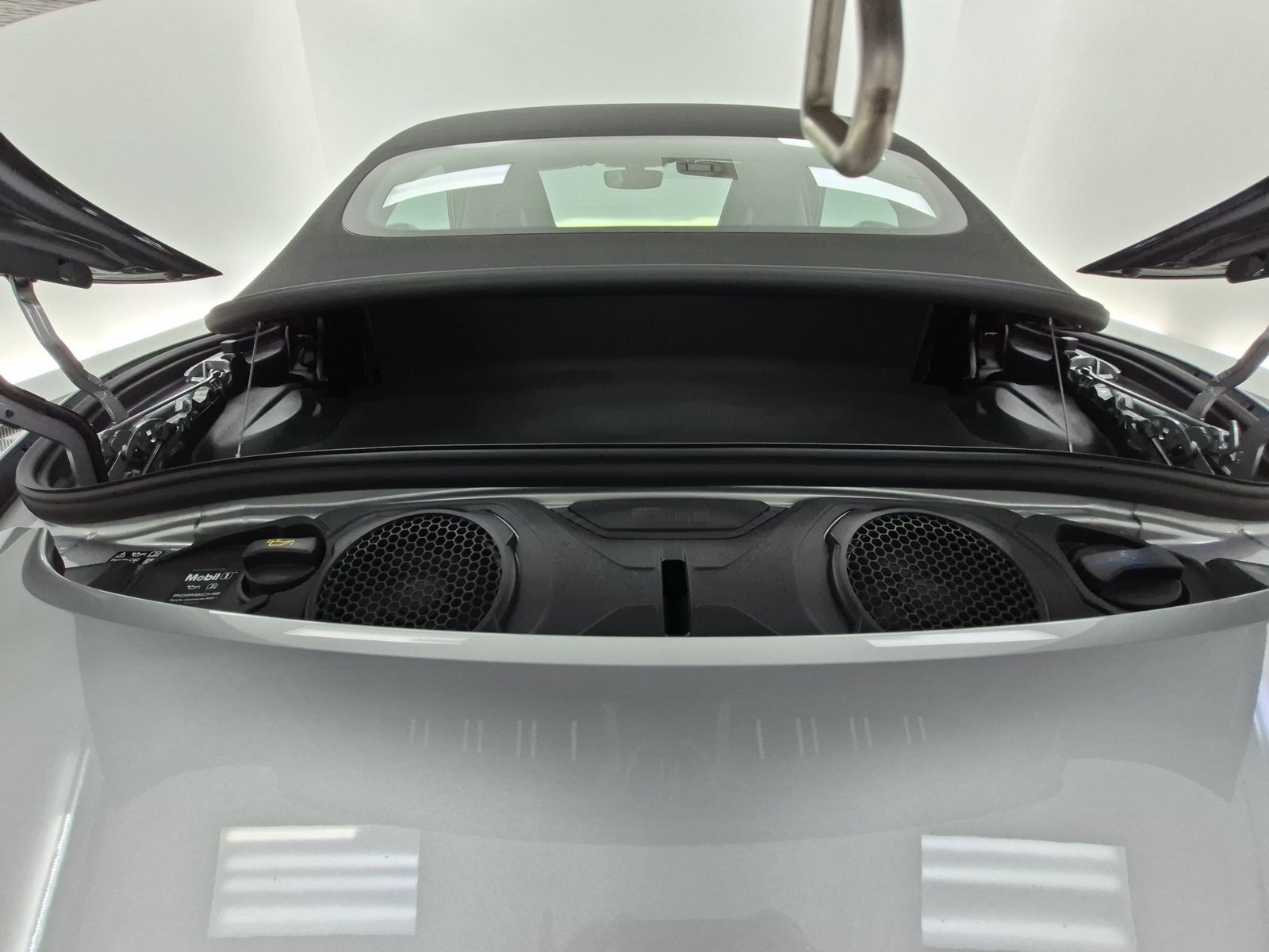 Used 2025 Porsche 911 Carrera GTS RWD image 10