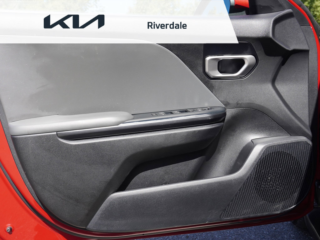 Used 2025 Kia K4 FWD image 18