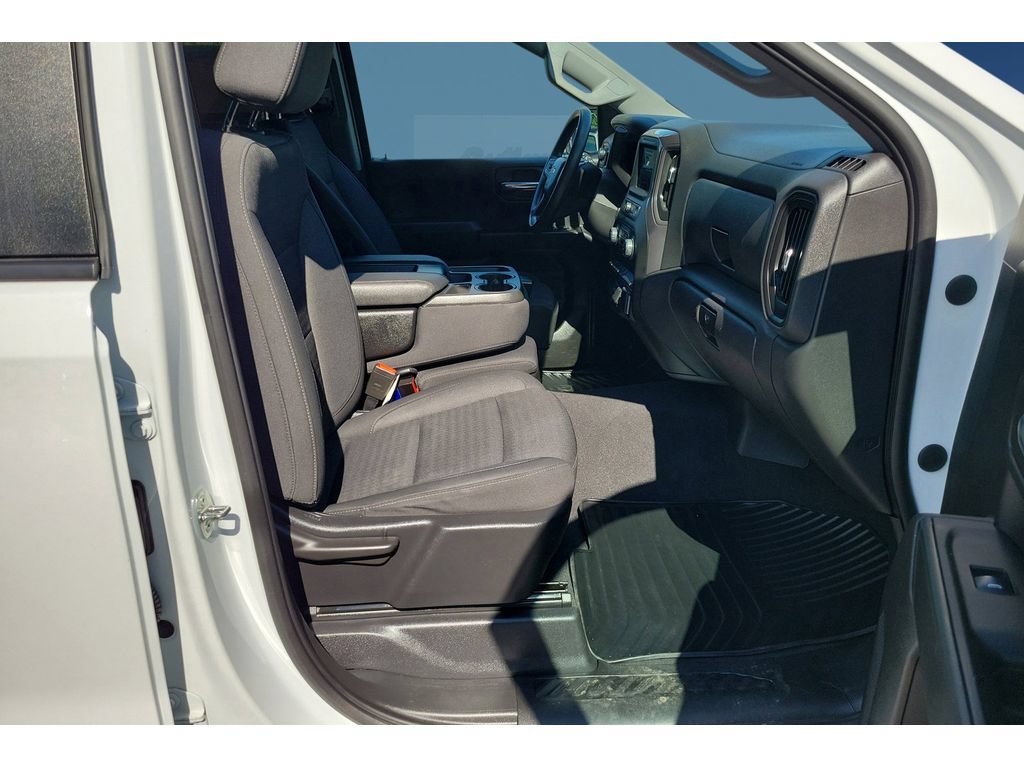 Used 2023 Chevrolet Silverado 1500 Custom AWD/4WD image 17