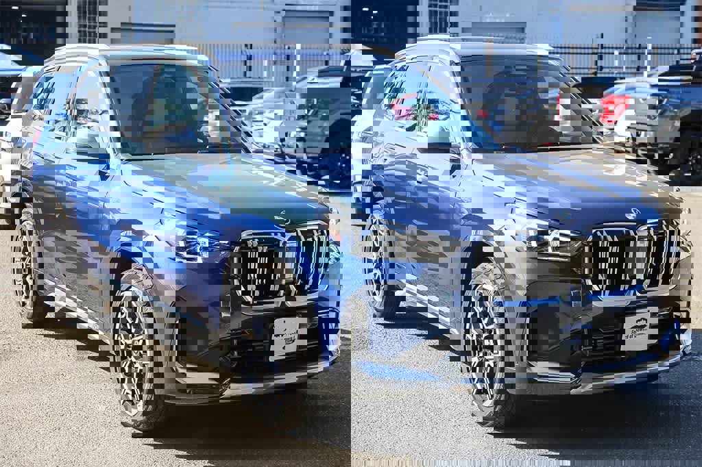 Used 2024 BMW X1 xDrive28i w/ Convenience Package image 3