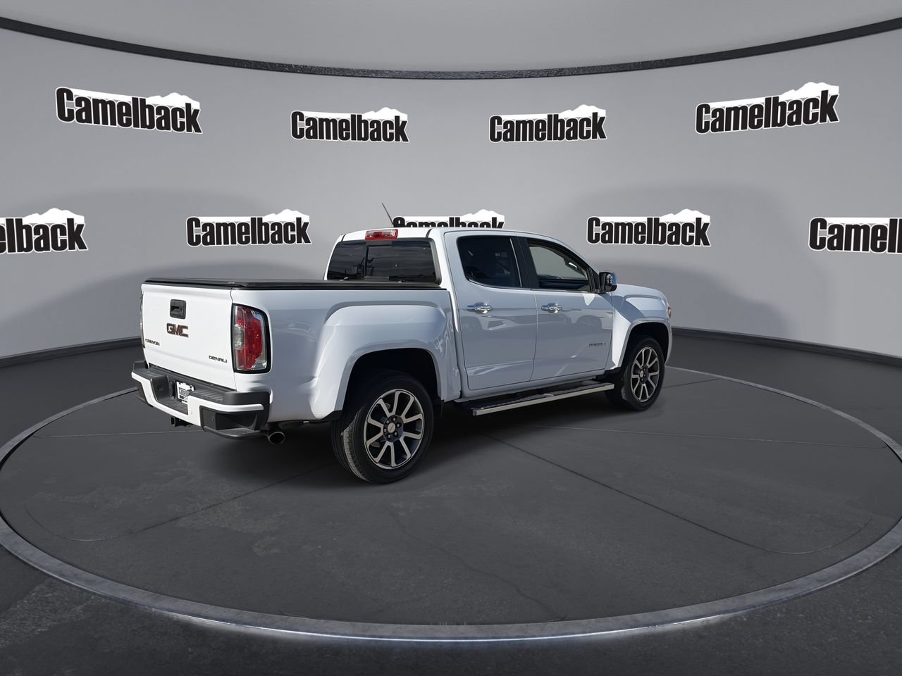 Used 2020 GMC Canyon Denali RWD image 7