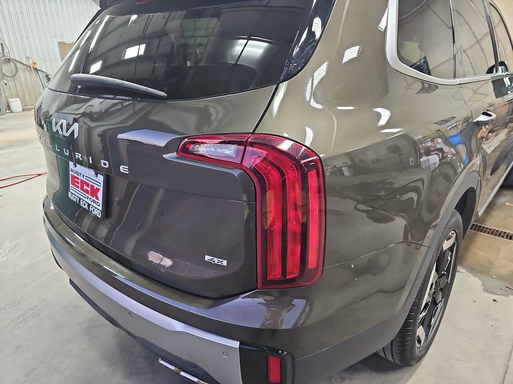 Used 2025 Kia Telluride S AWD/4WD image 35