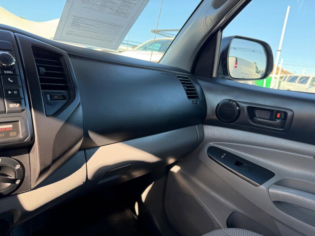 Used 2013 Toyota Tacoma 2WD Access Cab image 30