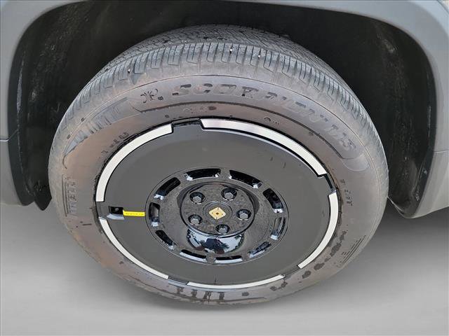 Used 2025 Rivian R1T Adventure AWD/4WD image 12