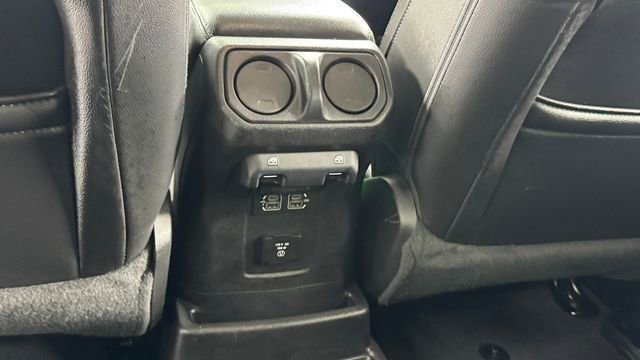Used 2019 Jeep Wrangler Unlimited Sahara AWD/4WD image 36