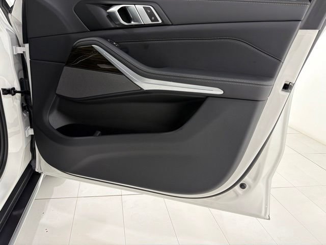 Certified 2024 BMW X5 xDrive40i AWD/4WD image 18