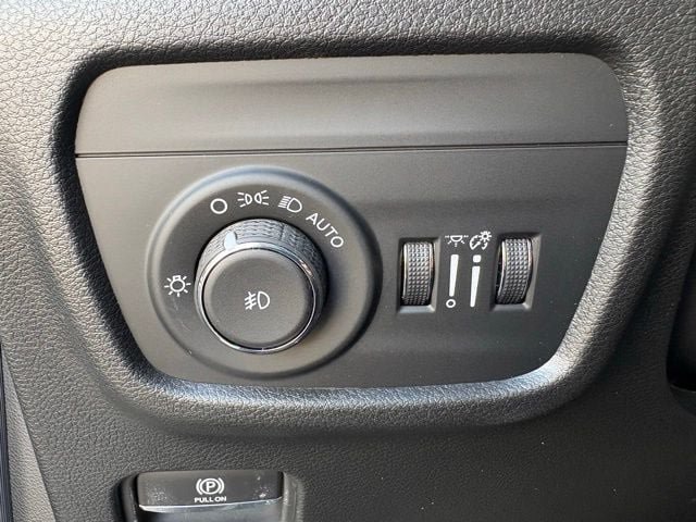 New 2026 Jeep Grand Cherokee Limited w/ Limited Altitude Package RWD image 12