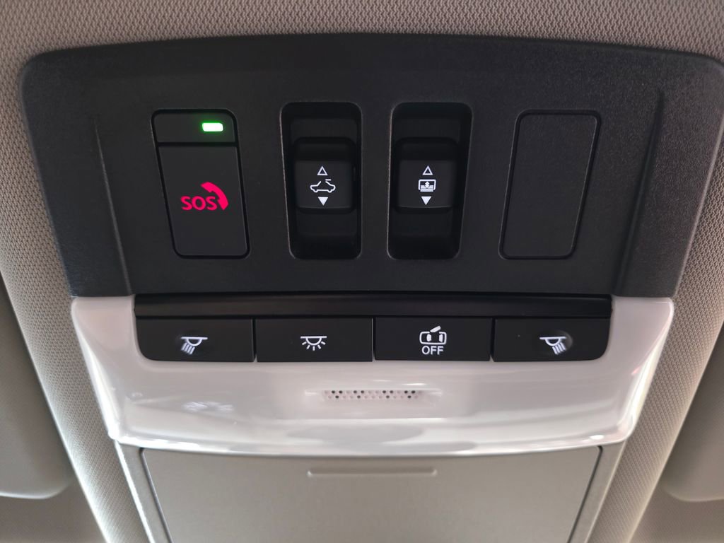 Used 2023 Nissan Rogue SV w/ SV Premium B Package image 26