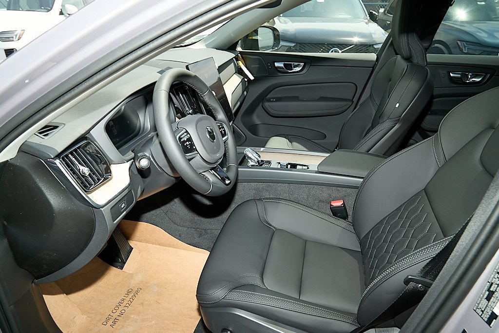New 2026 Volvo XC60 B5 Plus w/ Climate Package AWD/4WD image 17