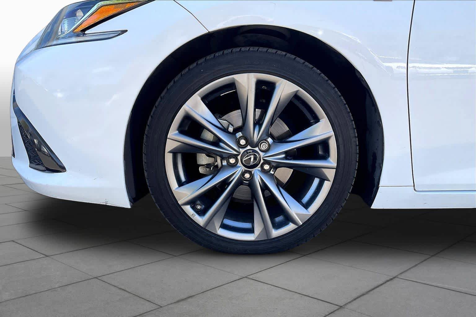 Used 2019 Lexus ES 350 F Sport w/ Accessory Package 2 image 11