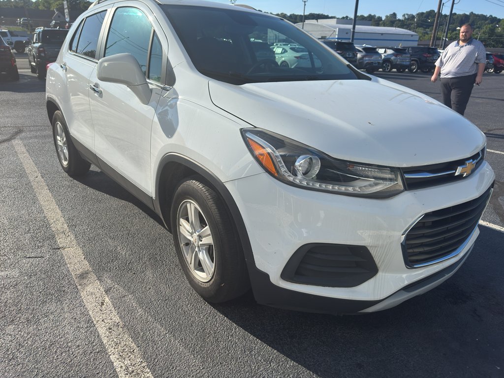 Used 2020 Chevrolet Trax LT w/ LT Convenience Package FWD image 6