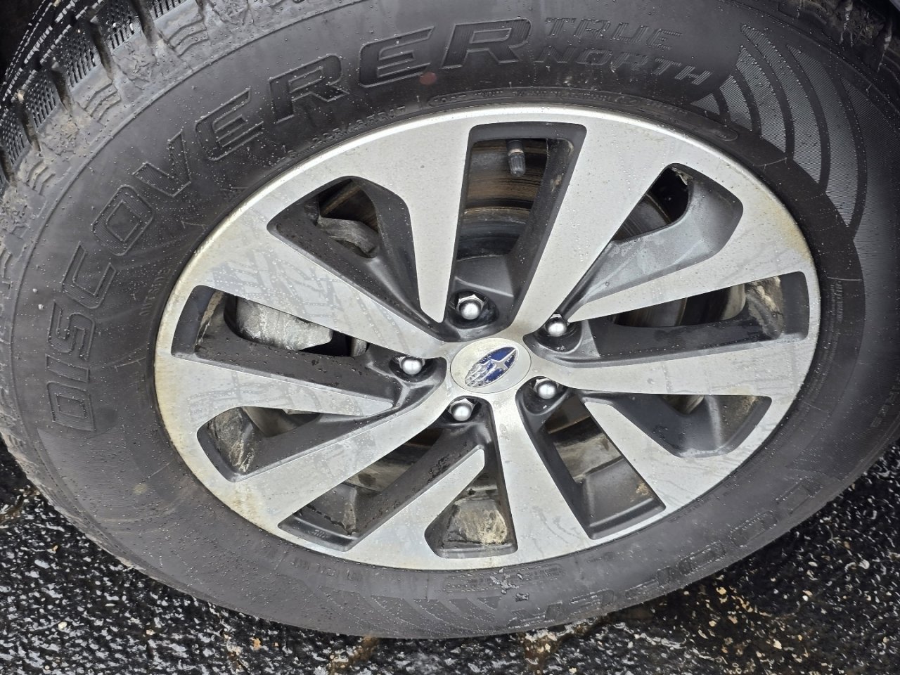 Used 2021 Subaru Outback Premium image 9