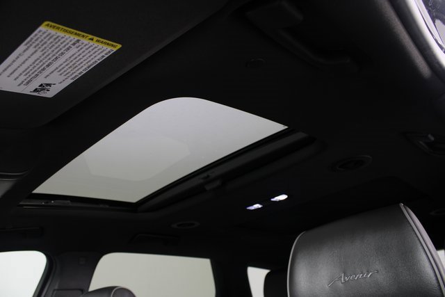 Used 2023 Buick Enclave Avenir w/ Avenir Technology Package image 16