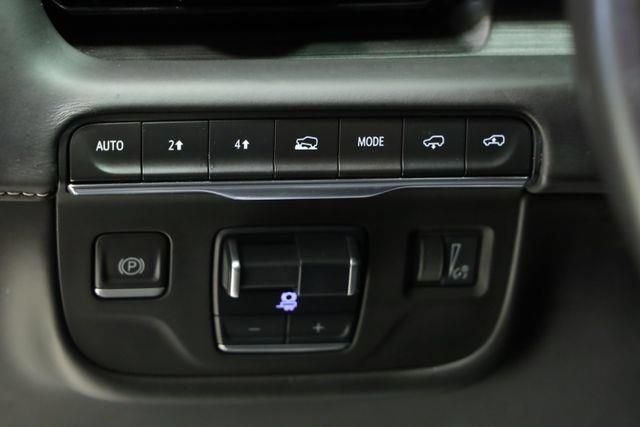 Used 2022 Cadillac Escalade ESV Sport Platinum AWD/4WD image 25