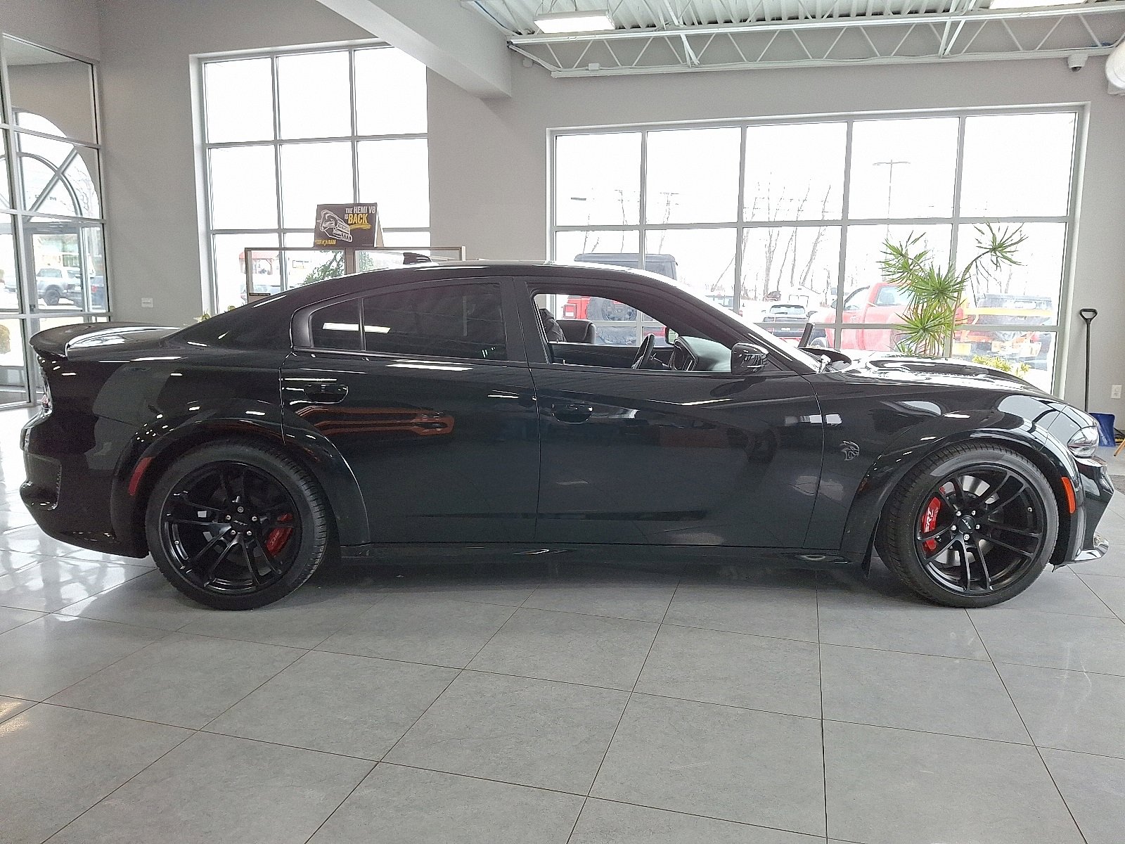 Used 2022 Dodge Charger SRT Hellcat w/ Harman/Kardon Audio Group image 7