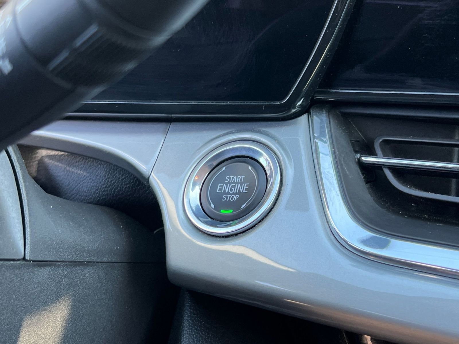 Used 2025 Chevrolet Trax LT w/ LT Convenience Package image 20