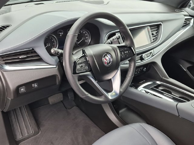 Used 2024 Buick Enclave Essence AWD/4WD image 10