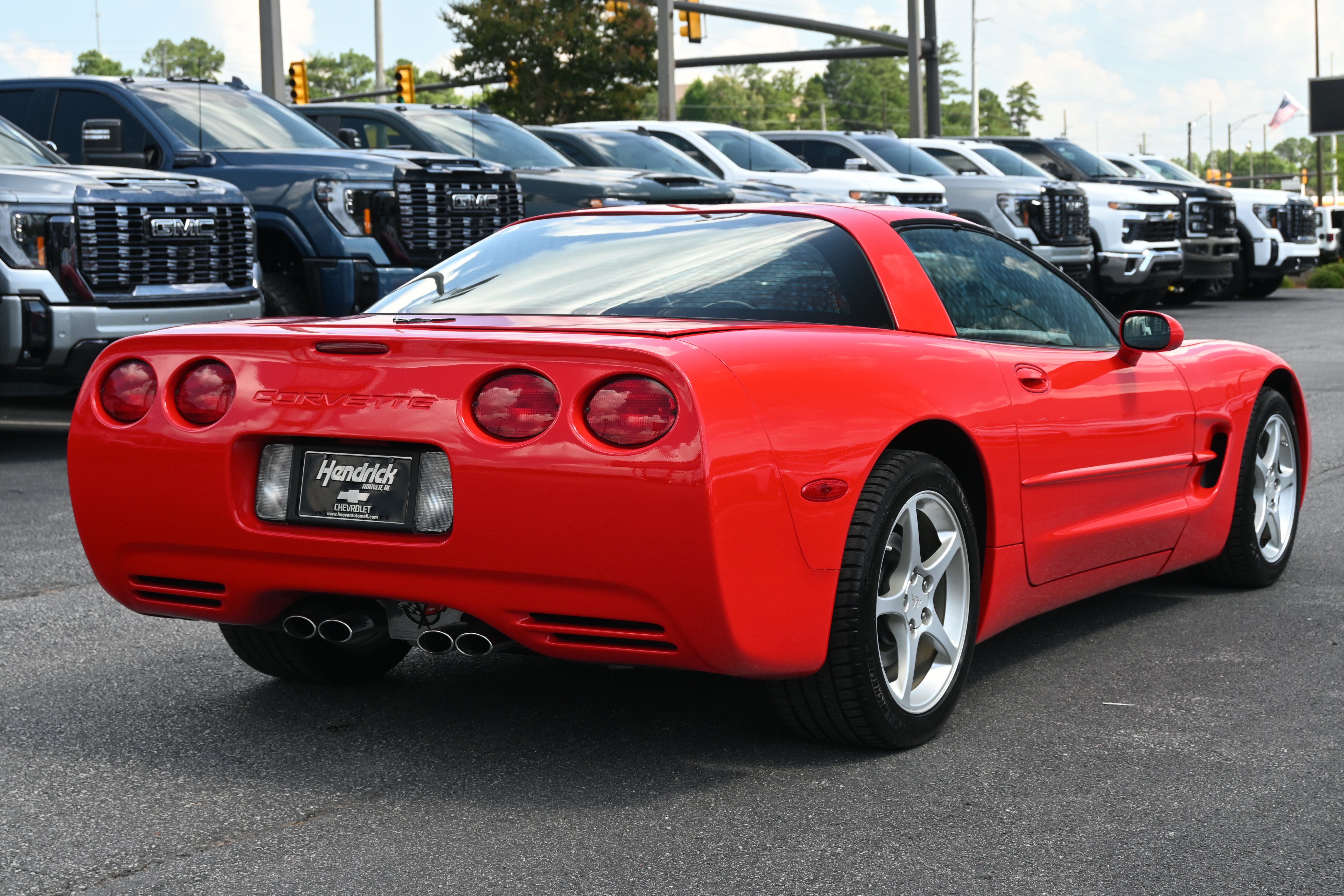 Used 2004 Chevrolet Corvette Coupe RWD image 11