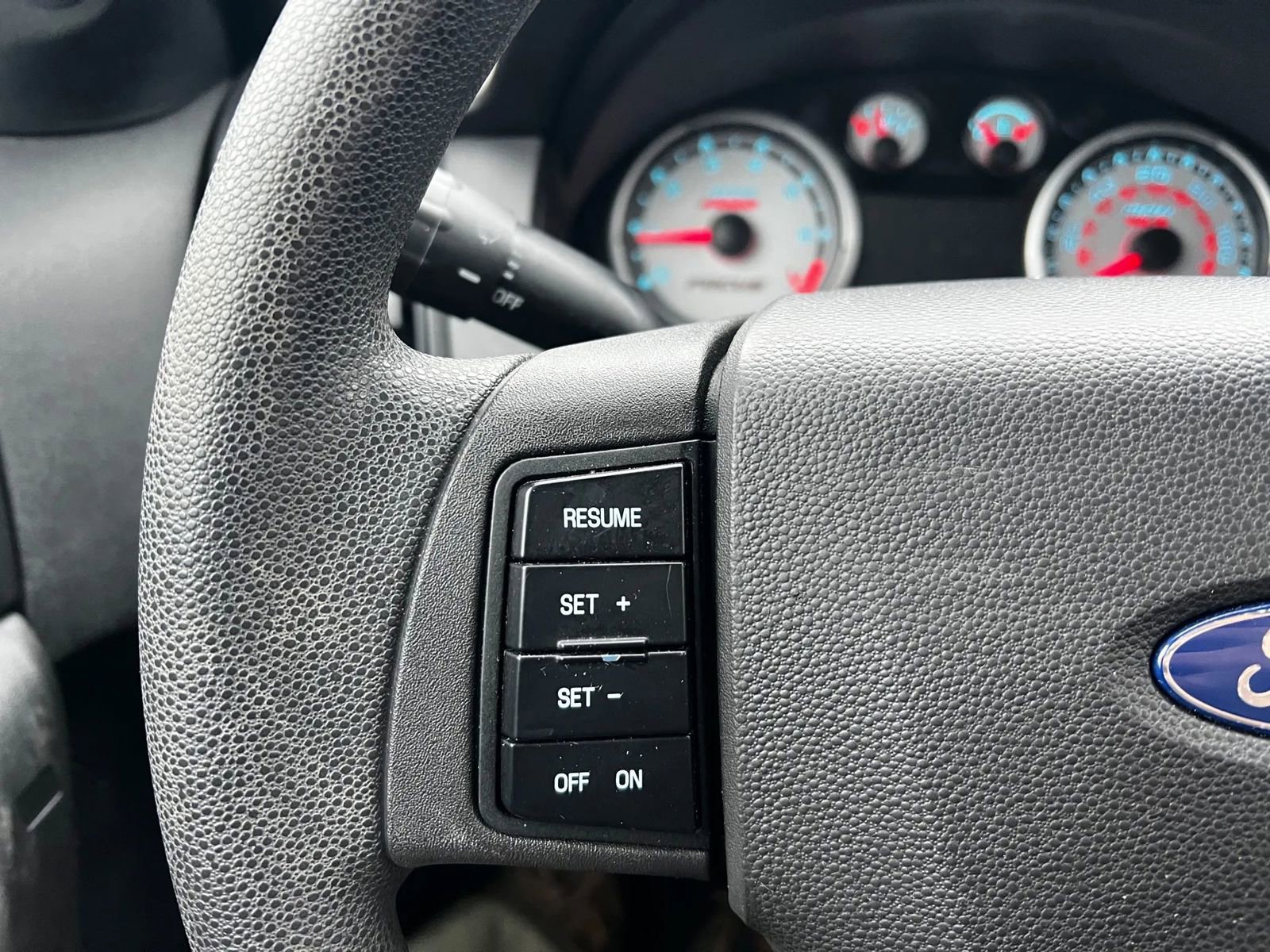 Used 2010 Ford Focus SE image 16