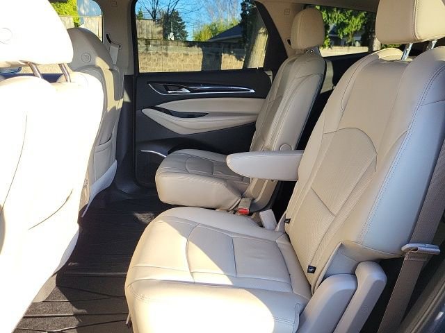 Used 2019 Buick Enclave Essence image 15