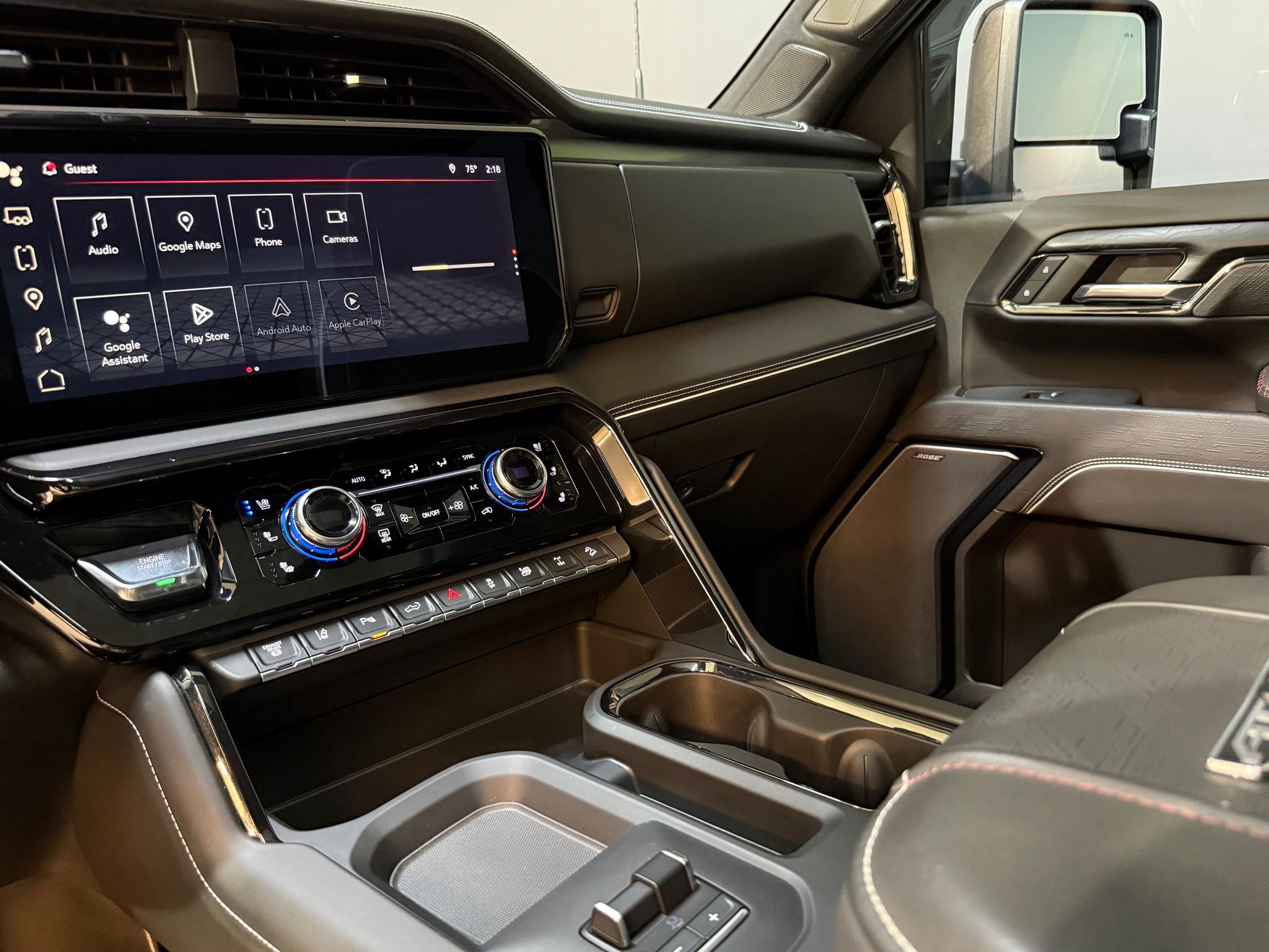 Used 2024 GMC Sierra 2500 AT4X w/ AT4X AEV Edition image 28