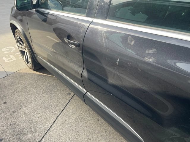 Used 2017 Volkswagen Tiguan SEL FWD image 41