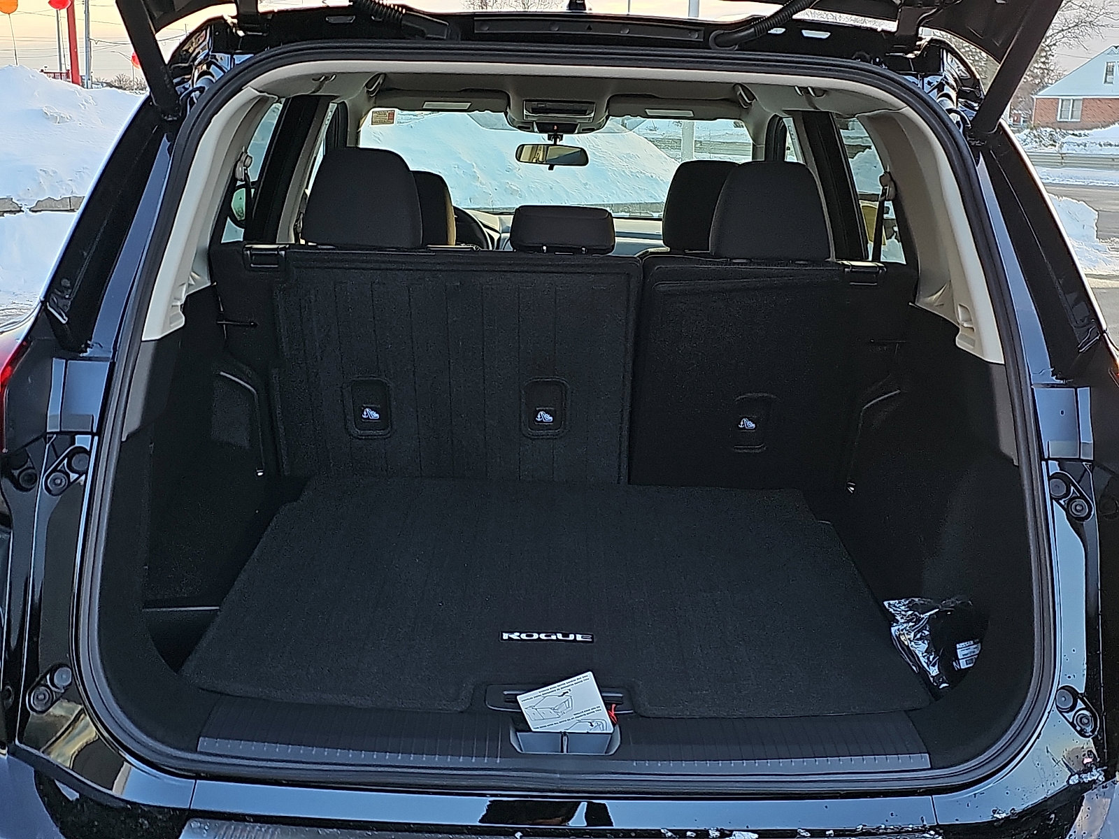 Certified 2026 Nissan Rogue SV image 28