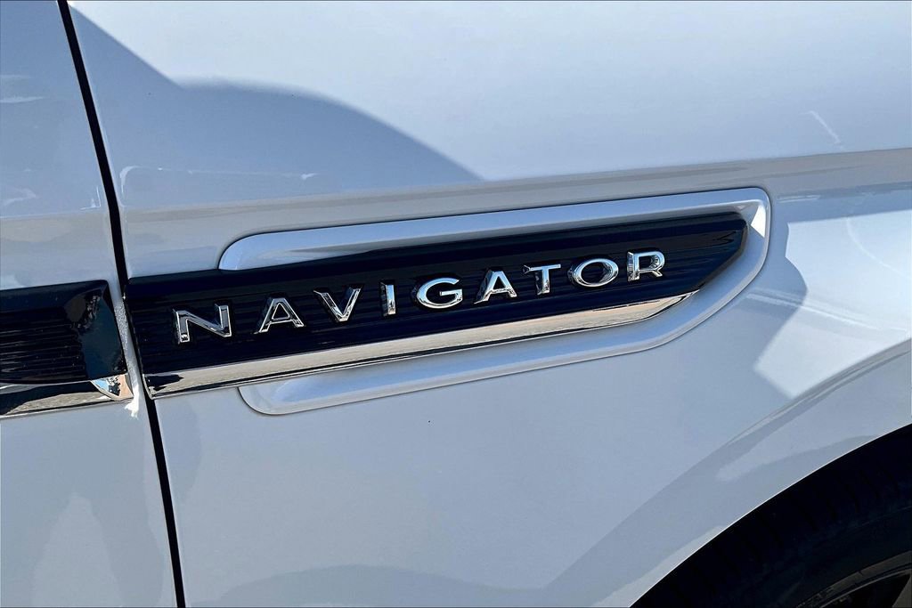 Used 2022 Lincoln Navigator Black Label AWD/4WD image 33