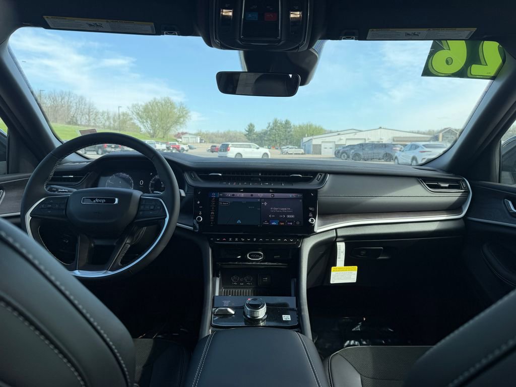 New 2026 Jeep Grand Cherokee Altitude AWD/4WD image 21