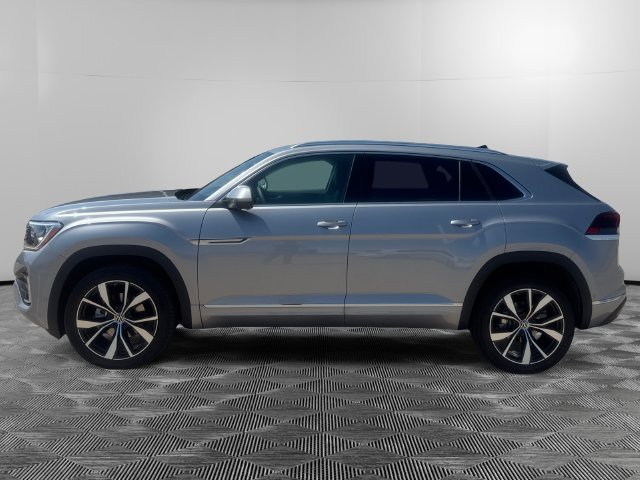 New 2026 Volkswagen Atlas Cross Sport SEL Premium R-Line AWD/4WD image 2