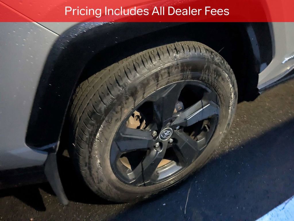 Used 2021 Toyota RAV4 XSE AWD/4WD image 9