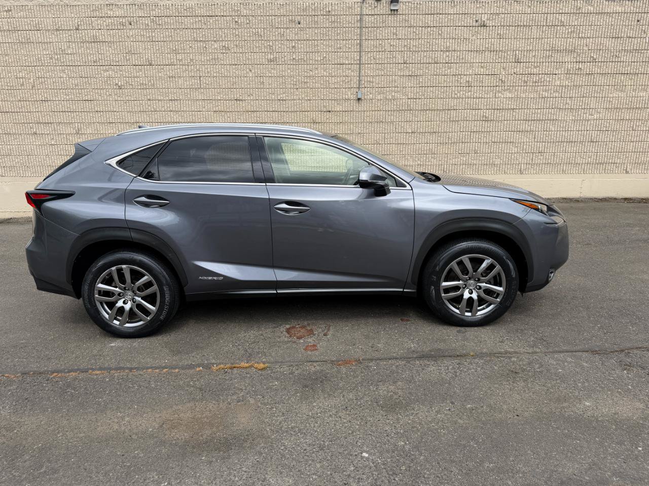 Used 2016 Lexus NX 300h AWD w/ Premium Package image 4