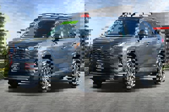 Used 2024 Toyota RAV4 Limited w/ Advanced Technology Package image 9