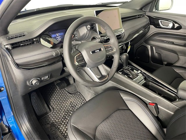 New 2025 Jeep Compass Latitude w/ Sun & Sound Group image 3