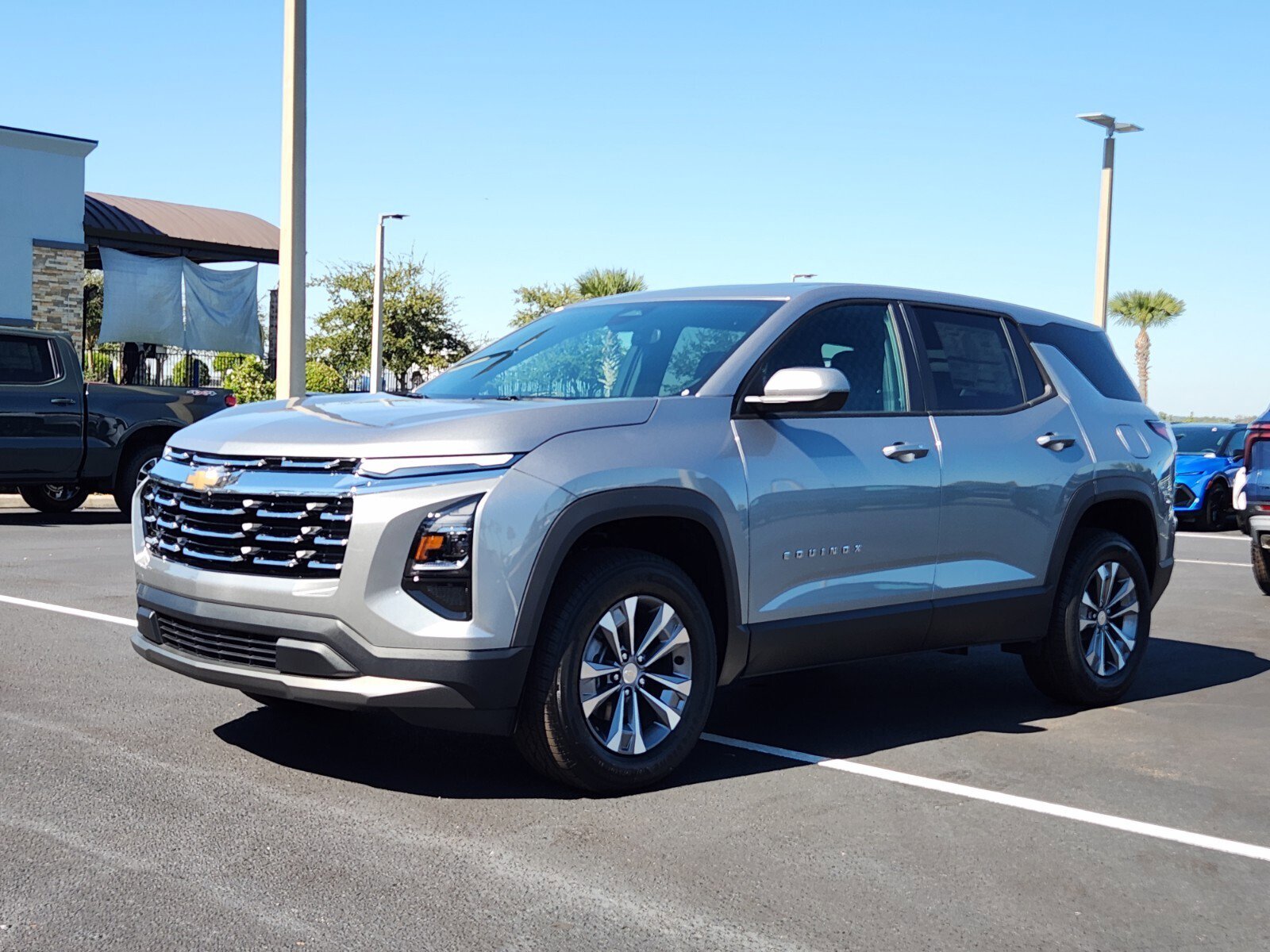 New 2026 Chevrolet Equinox LT image 2