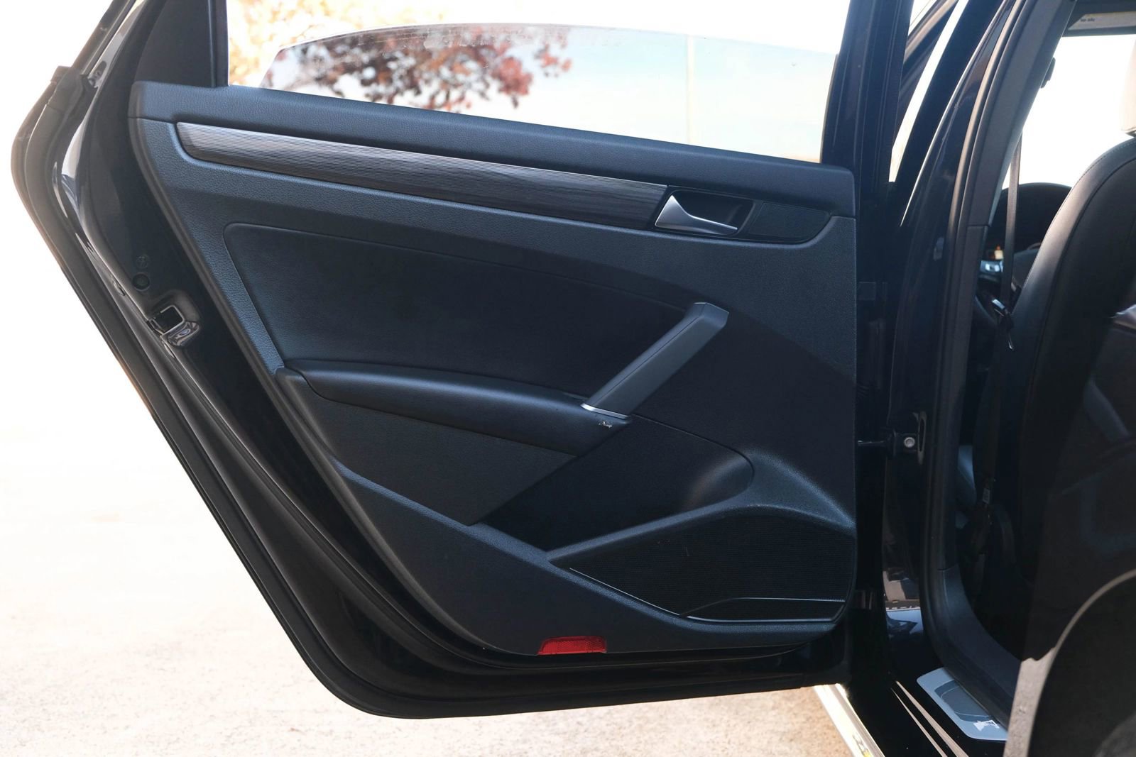 Used 2022 Volkswagen Passat 2.0T R-Line FWD image 15