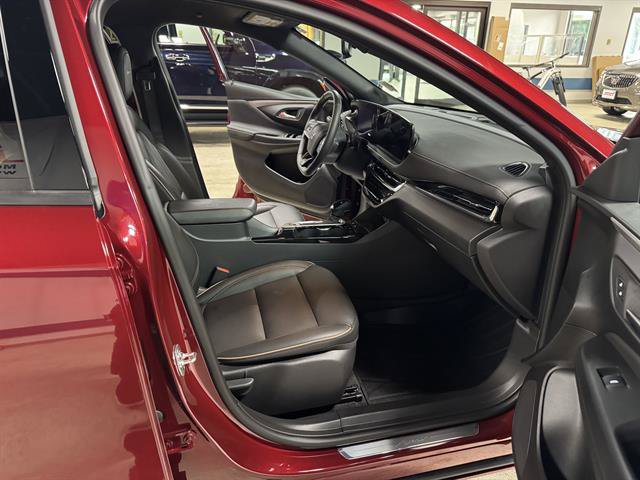 Certified 2025 Buick Envista Avenir FWD image 11
