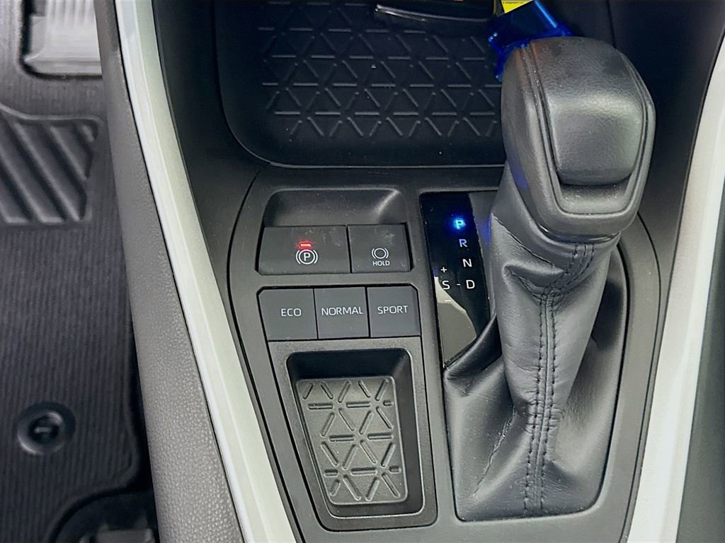 Certified 2025 Toyota RAV4 XLE image 16