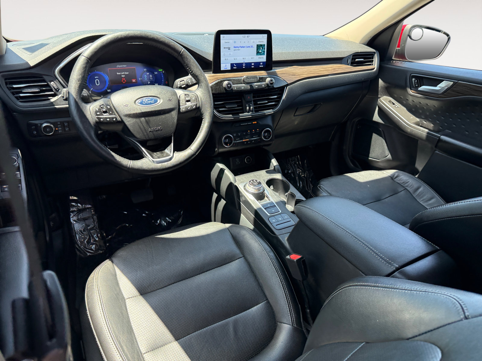 Used 2020 Ford Escape Titanium w/ Titanium Premium Package 2.0 FWD image 15